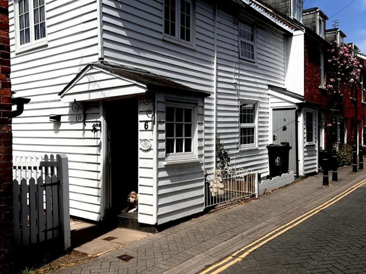 Bridewell Cottage In The Heart Of Tenterden - Pass The Keys Экстерьер фото
